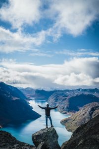 Is hiking better than the gym