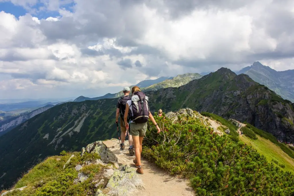 Can I lose weight by hiking?