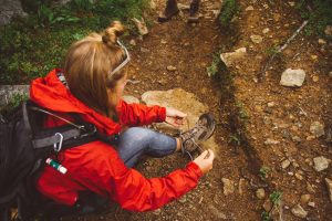 Is it better to hike in pants or shorts?